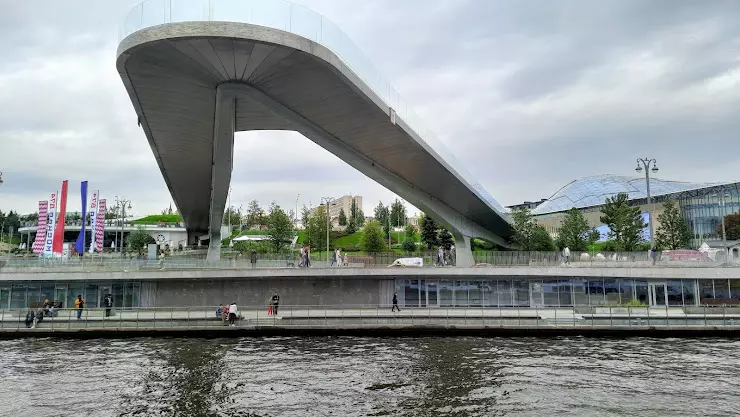 Описание парящего моста достопримечательностей Москвы. Ресторан парящий мост.