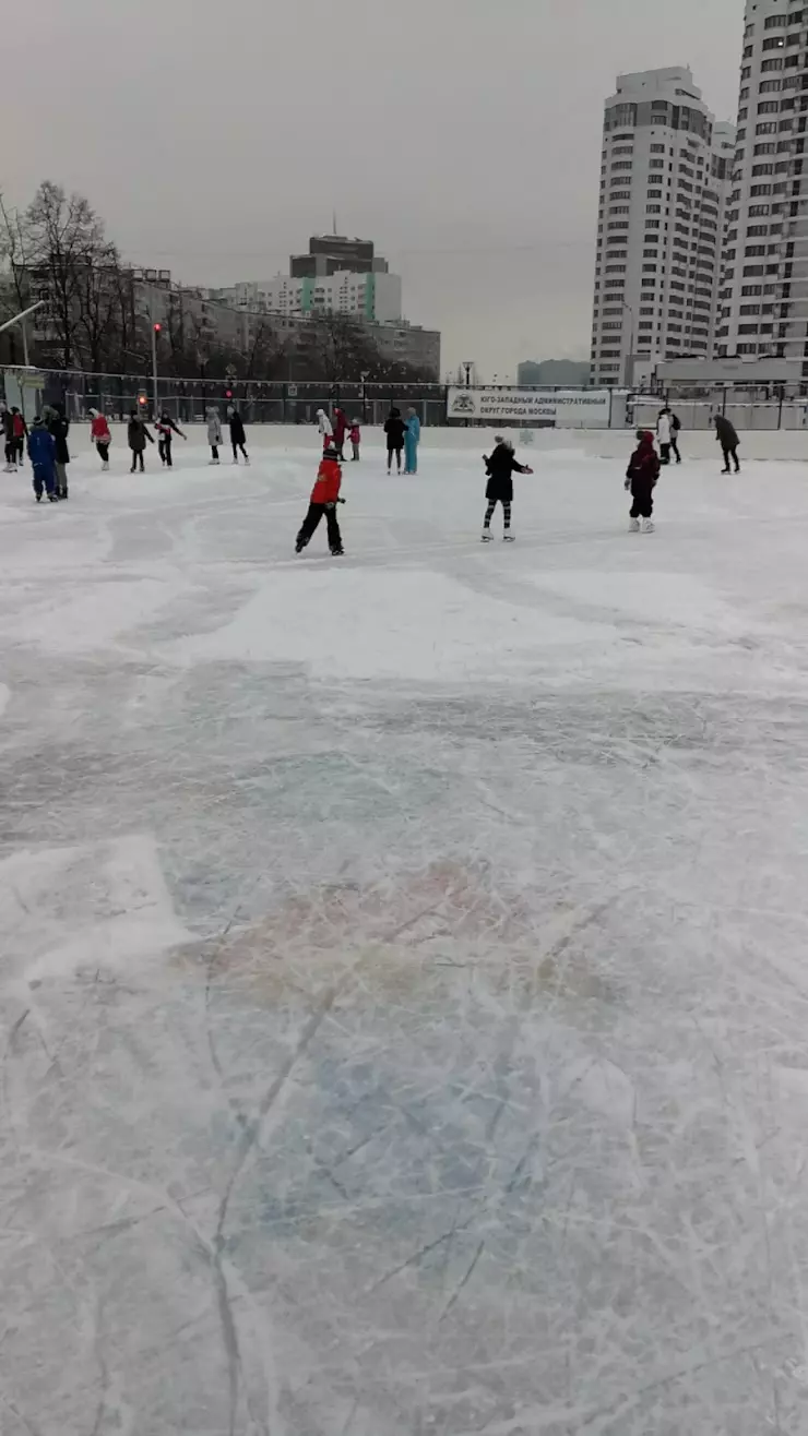 Каток Снежинка в Москве, ул. Цюрупы, 11 корпус 3 - фото, отзывы 2024,  рейтинг, телефон и адрес