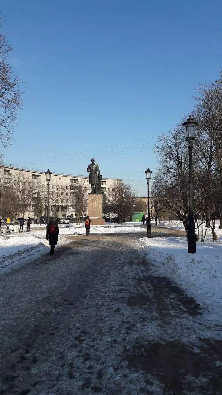 Сквер Профессора Попова в Санкт-Петербурге, Каменноостровский пр., 41 -  фото, отзывы 2024, рейтинг, телефон и адрес