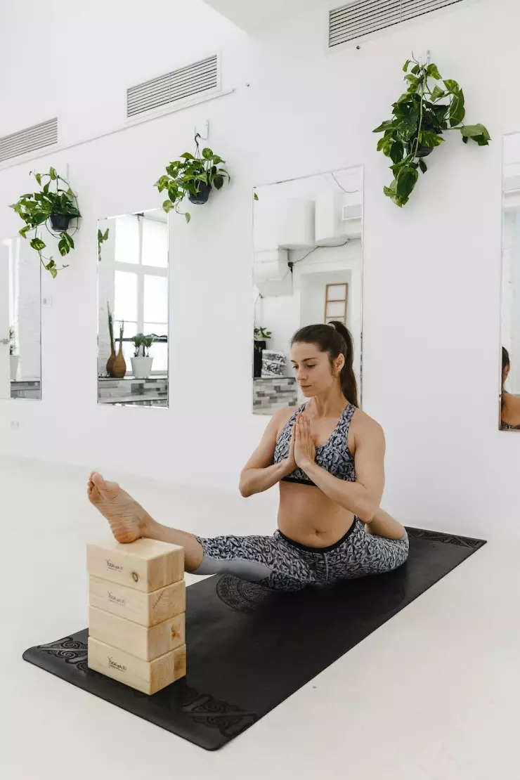 Студия йоги и растяжки BUDDA yoga в Санкт-Петербурге, Казанская ул., 7 -  фото, отзывы 2024, рейтинг, телефон и адрес