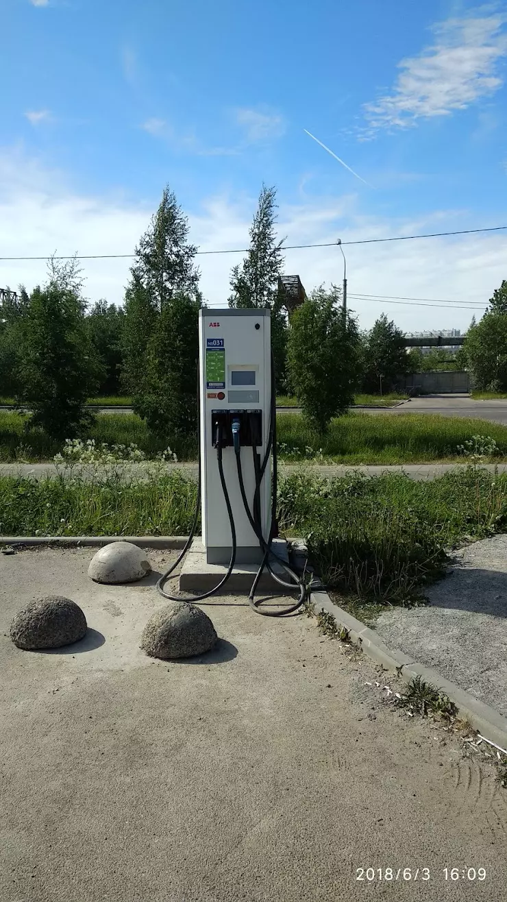 Электрозарядка для автомобилей на Ворошилова 19/2 в Санкт-Петербурге -  фото, отзывы 2024, рейтинг, телефон и адрес