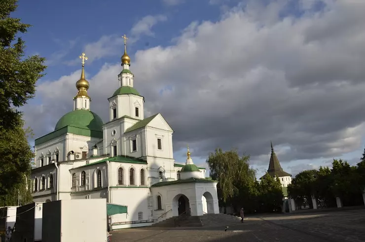 Монастырь на Донской улице в Москве