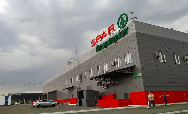 Спар орехово. Спар Челябинск. Spar ул. братьев Кашириных, 133 фото. Челябинск фото 2024.