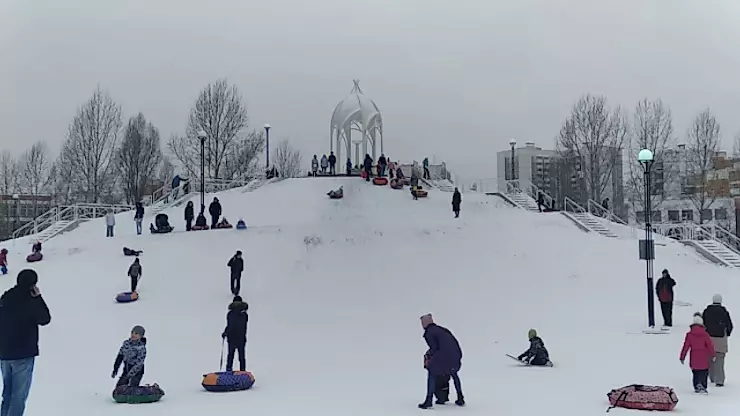 Где можно покататься с горки в Москве