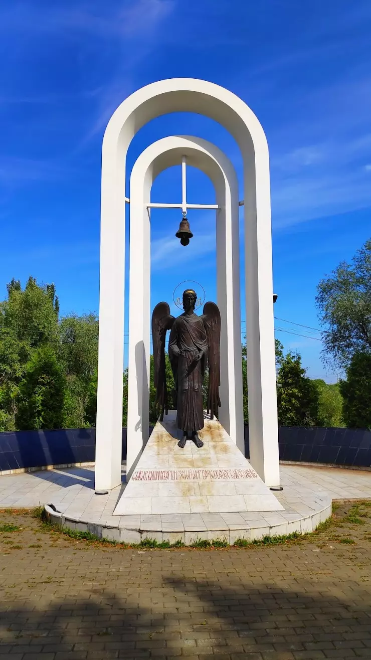 Георгия Победоносца, Александра Невского и Димитрия Донского, Часовня в  Омске, 109к, ул. Суворова, 1 - фото, отзывы 2024, рейтинг, телефон и адрес