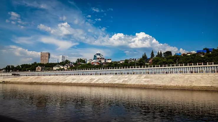 Амфитеатр уфа на набережной. Набережная реки белой в Уфе. Набережная реки белой. Новая набережная Уфа. Набережная реки белой сцена.