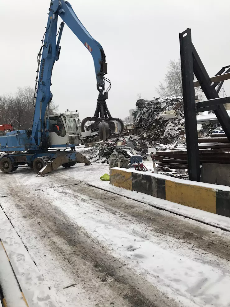 Чермет сервис. Демонтаж металлолома. Вывоз металлолома Москва. Вывоз металлолома Ставрополь. 1 Тонна металлолома.