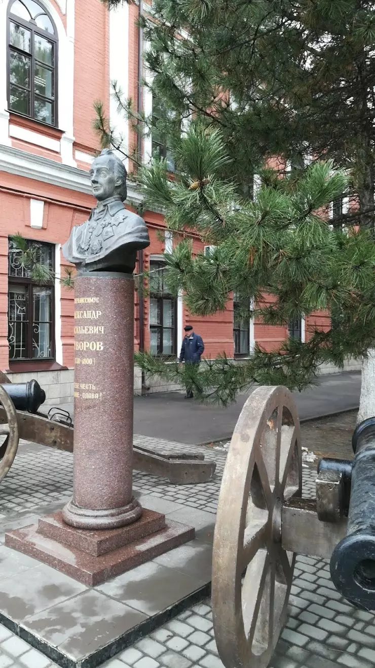 Памятник генералиссимусу А.В.Суворову в Новочеркасске, Платовский пр., 63 -  фото, отзывы 2024, рейтинг, телефон и адрес