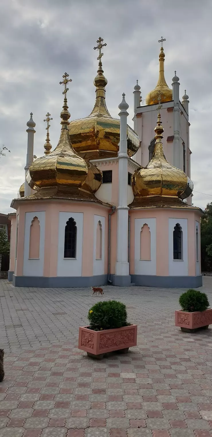 Храм Святого Иоанна Златоуста в Ялте, ул. Толстого, 10 - фото, отзывы 2024,  рейтинг, телефон и адрес