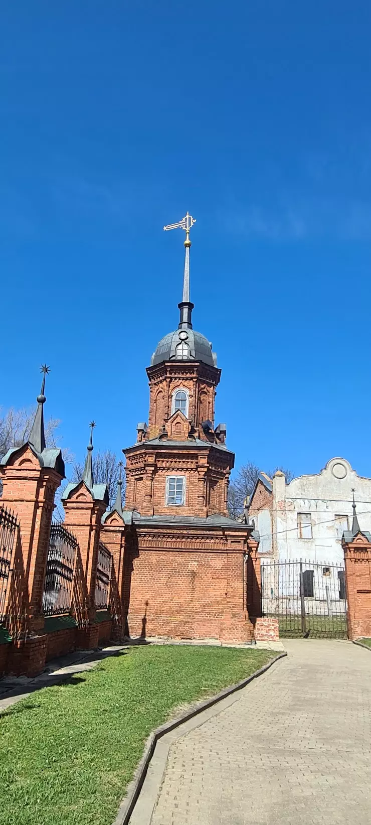 Рождественская церковь в Волоколамске, Революционная ул., 7 - фото, отзывы  2024, рейтинг, телефон и адрес