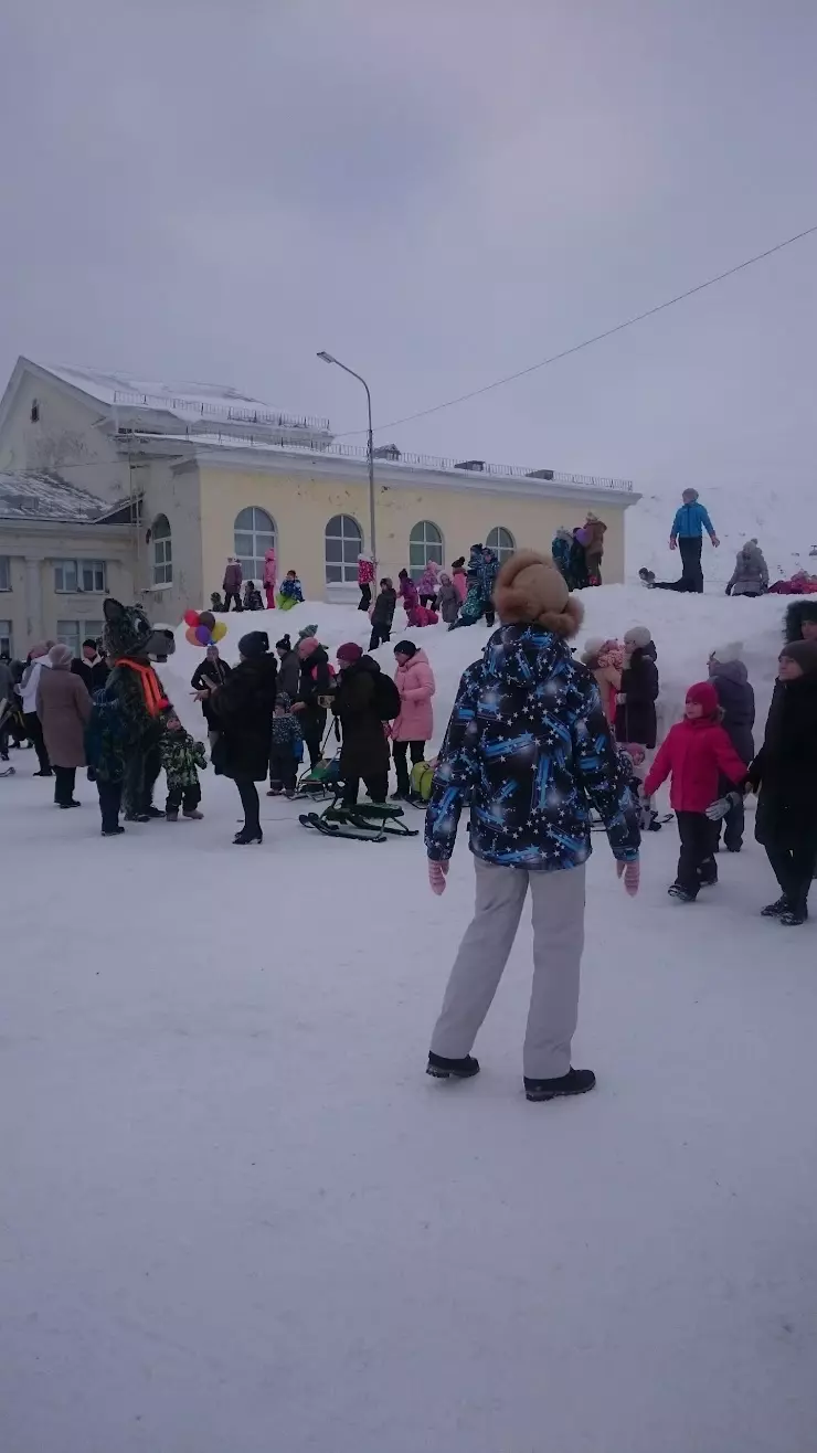 Юбилейная 13 в Кировске, Мурманской области, Юбилейная ул., 13 - фото,  отзывы 2024, рейтинг, телефон и адрес