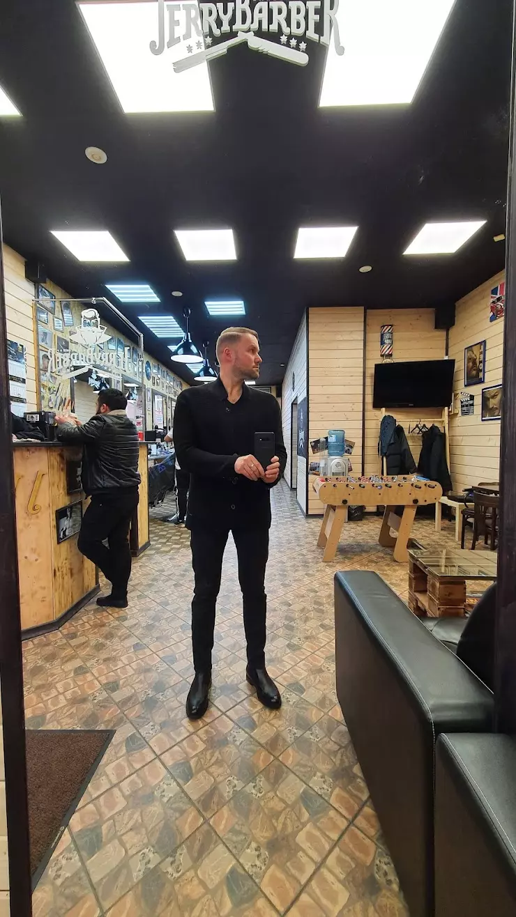 Jerry Barber Barbershop в Сосновом Боре, Липовский пр., 3а - фото, отзывы  2024, рейтинг, телефон и адрес