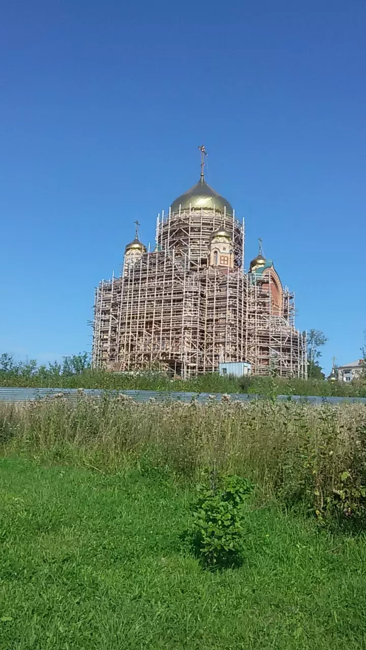 Храм во имя святителей Николая Чудотворца и Дмитрия Солунского в  Березниках, ул. Пятилетки, 64 - фото, отзывы 2024, рейтинг, телефон и адрес