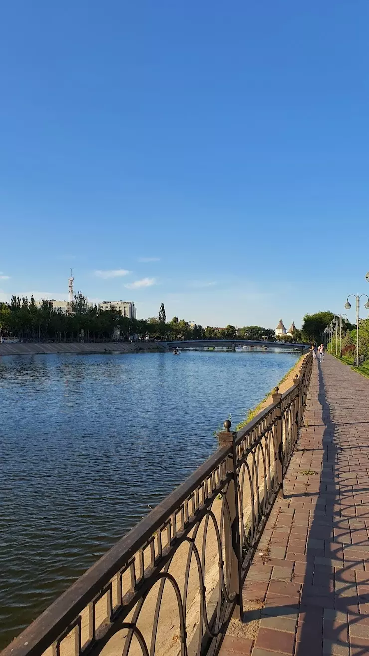 Сквер Гейдара Алиева в Астрахани, ул. Hабережная Приволжского Затона -  фото, отзывы 2024, рейтинг, телефон и адрес