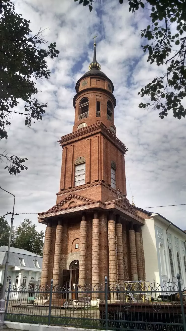 Церковь Казанской иконы Божией Матери в Людиново, ул. Ленина, 1А - фото,  отзывы 2024, рейтинг, телефон и адрес