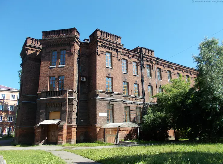 Иркутский техникум архитектуры. Морозовский городок в Твери. Набережная реки Волковки кожно венерологический диспансер. Морозовский городок Тверь казарма Париж. Больница Святой Елизаветы Кенигсберг.