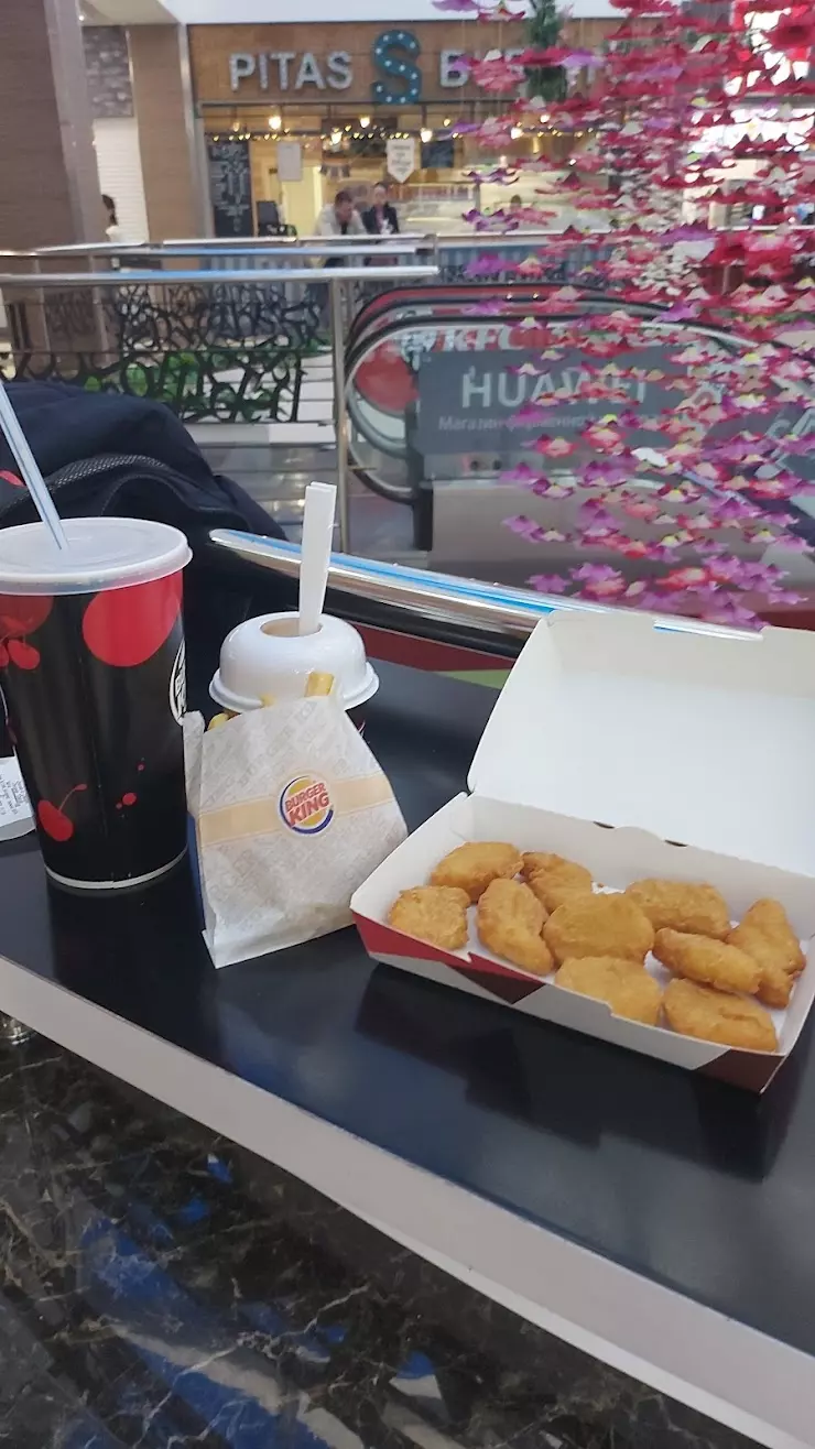 KFC в Новороссийске, 3 ТЦ Бон Пассаж, Анапское ш., 39А - фото, отзывы 2024,  рейтинг, телефон и адрес