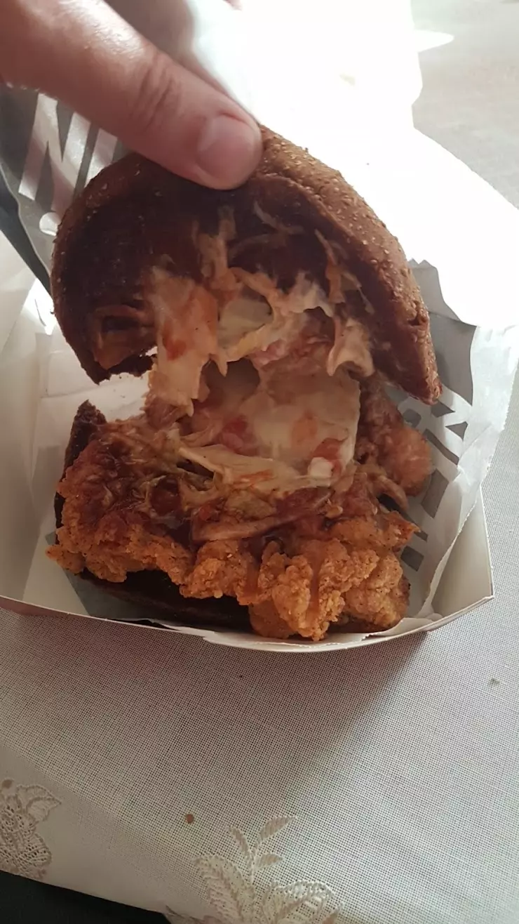 KFC Авто в Саратове, ул. Курдюмская, 11 Е - фото, отзывы 2024, рейтинг,  телефон и адрес