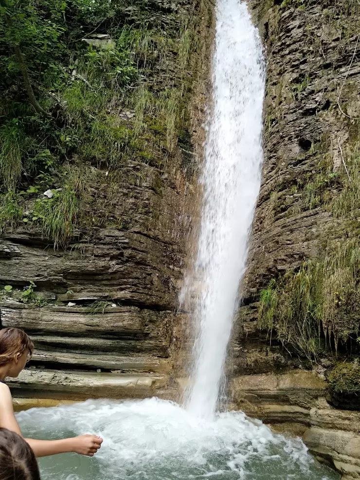 Водопад чаша любви