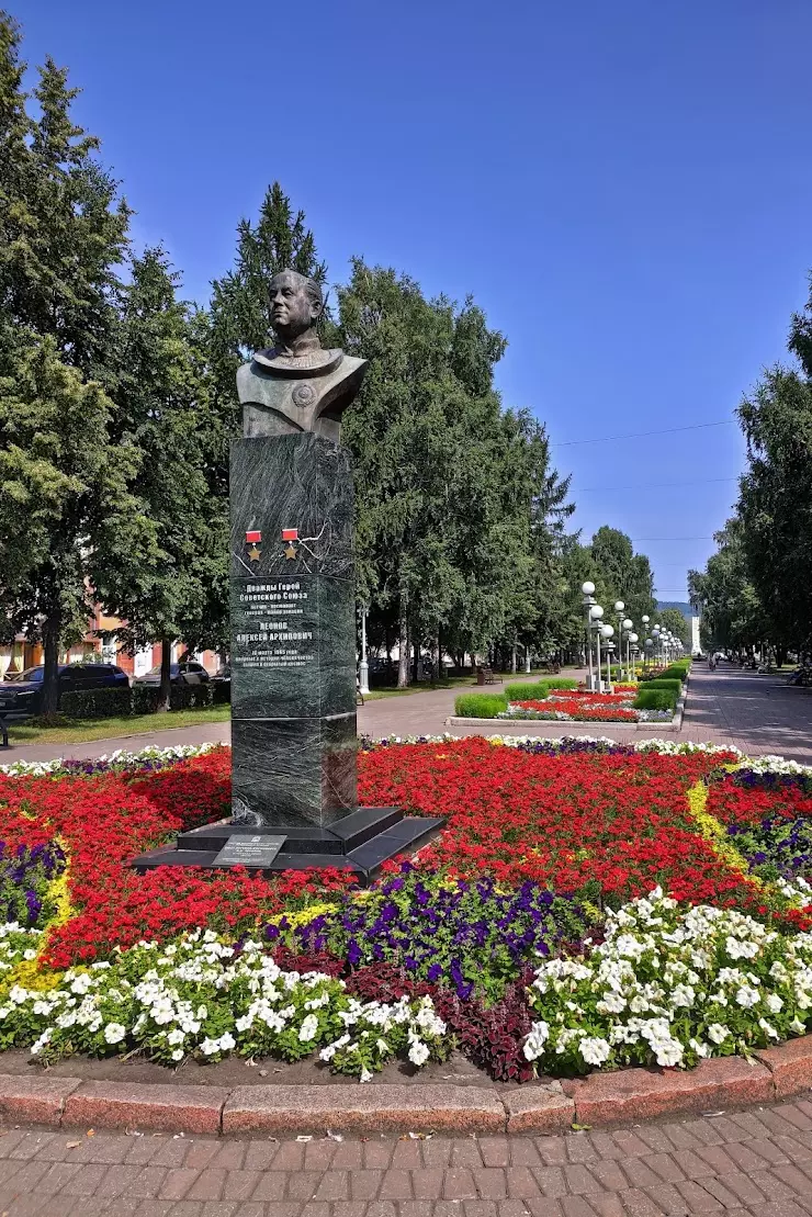 М. Волков, Памятник в Кемерово, Весенняя ул., 27 - фото, отзывы 2024,  рейтинг, телефон и адрес