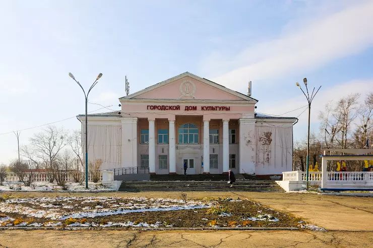 Городской Дом Культуры в Большом Камне, ул. Карла Маркса, 49 - фото, отзывы  2024, рейтинг, телефон и адрес