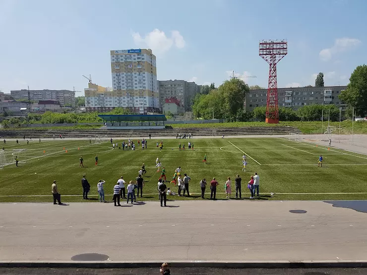 Стадион омск. Стадион Сокол Саратов 3 Дачная. Стадион Сокол Саратов фото. Стадион Сокол Саратов 3 Дачная панорама. Стадион Сокол Омск.