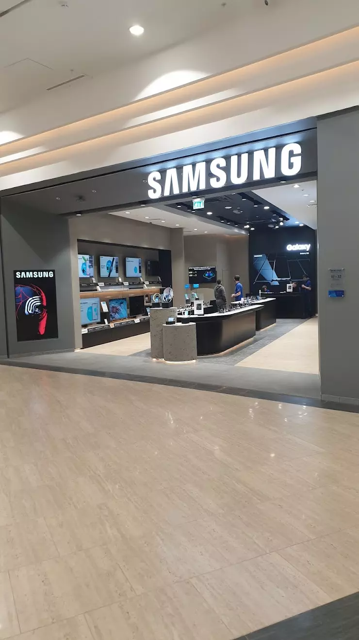 Фирменный магазин Samsung в Хабаровске, Хабаровск Пионерская улица 2В ТЦ  Brosko Mall, 1 этаж - фото, отзывы 2024, рейтинг, телефон и адрес